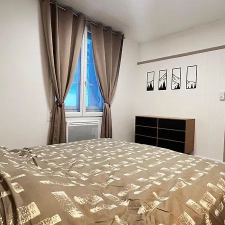 Maison Auseths - De Groupe - * Кампан